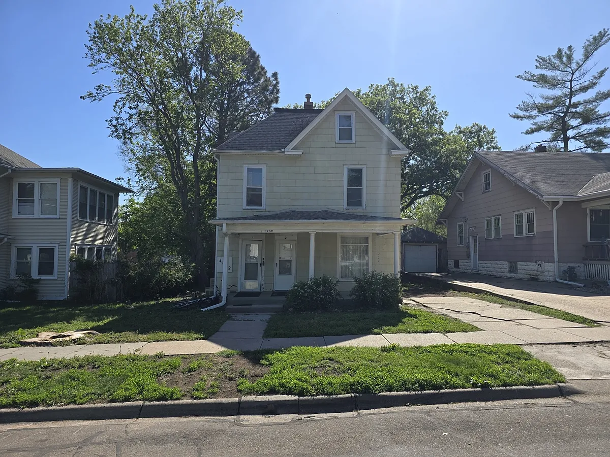 Building Photo - 1232 S 22nd St #2