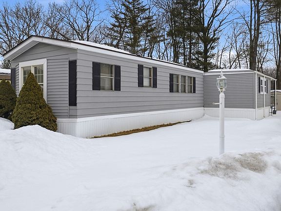 3rd image of 70 Victoria Ln