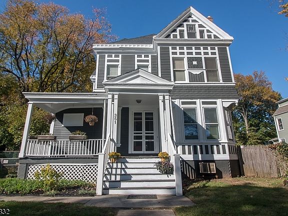 3rd image of 351 N Arlington Ave