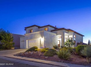 801 N Promontory Dr, Tucson, AZ 85748