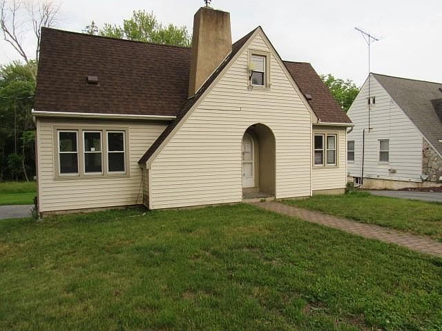 1st image of 148 Monhagen Avenue #150