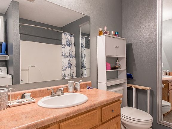 5th image of 1431 W Sligo St