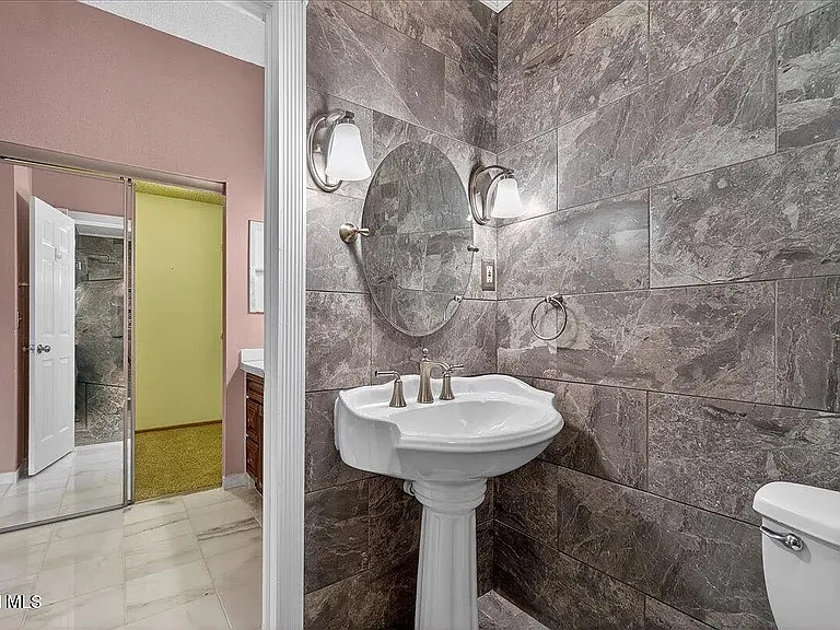 112 Stoney Creek Dr — Photo 23