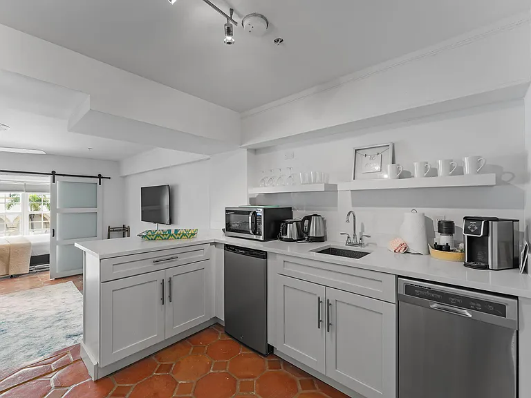 235 Sunrise Ave #1107 & 1108 — Photo 10