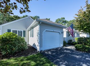 10 Par Three Ct #379, Mashpee, MA 02649