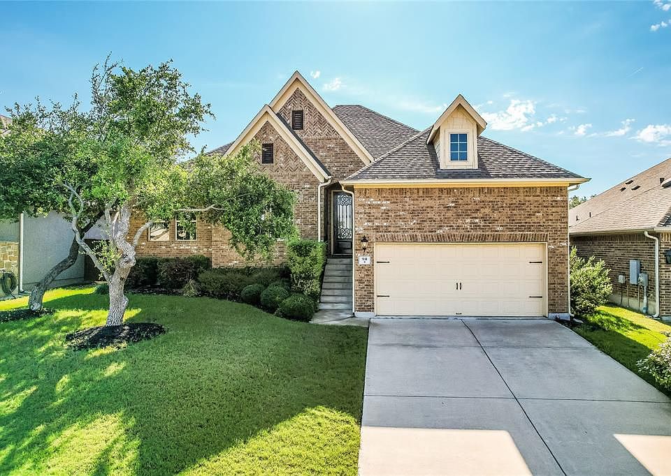 1st image of 931 Catalina Ln