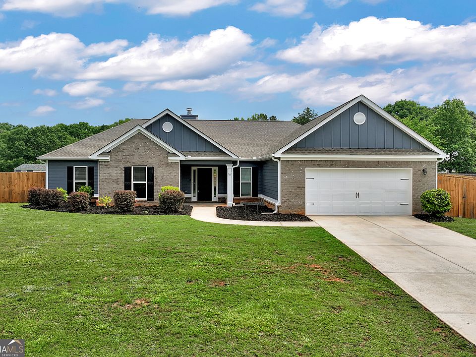 1st image of 16 Evergreen Ridge Ct