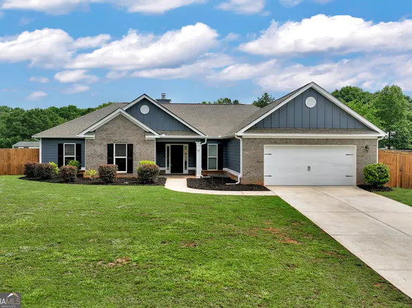 16 Evergreen Ridge Ct, Statham, GA 30666