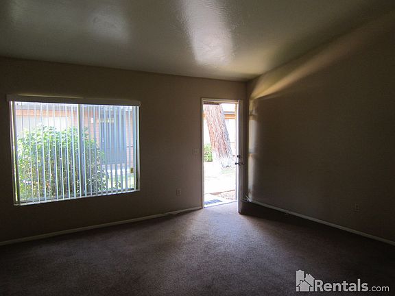 3rd image of 109 W Concorda Dr APT 103