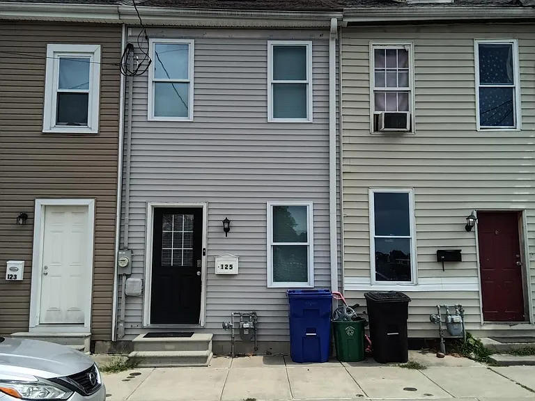 125 Bethel St — Photo 1