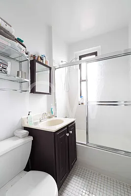 Rented by City Wide Apartments | media 6