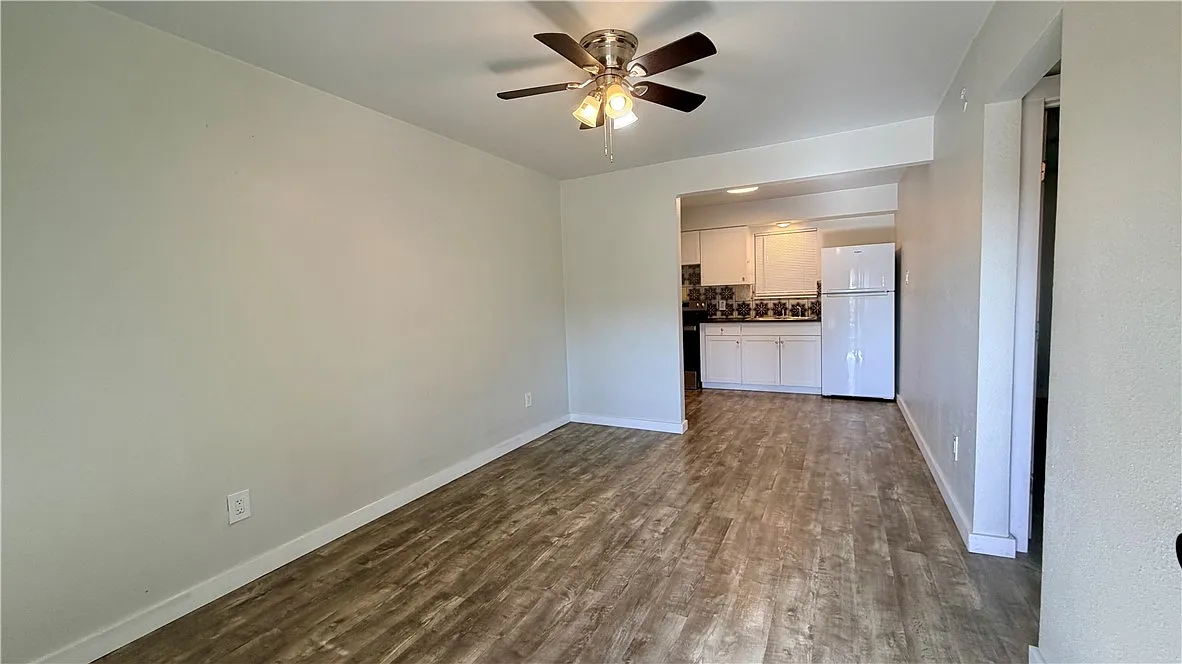 1 bed, 3834 sqft, $800 — Photo 3
