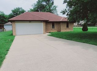 1153 E Duemler Ct, Springfield, MO 65803