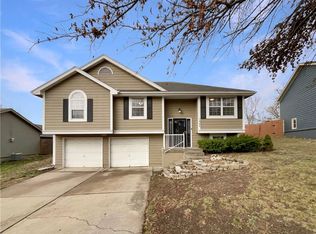 1448 NW Foxboro Rd, Blue Springs, MO 64015