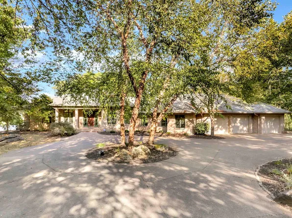 1066 Hunter Blvd, Boonville, IN 47601