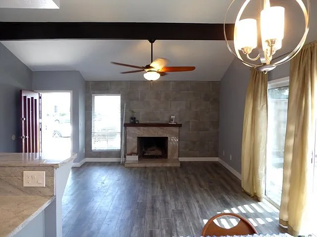 Complete Remodeled Single Story 2bd Condo w/Garage — Photo 4