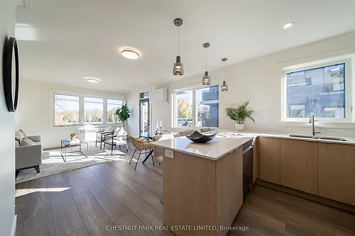 1492 Avenue Rd #2 Photo 1