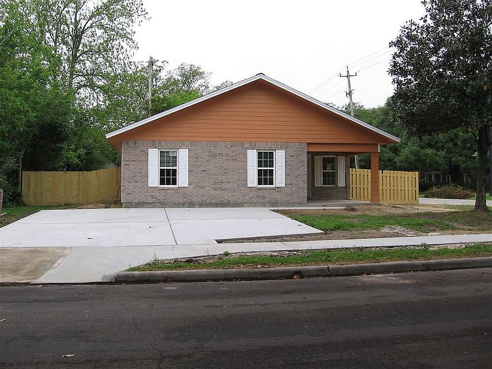 1st image of 917 Leavins St