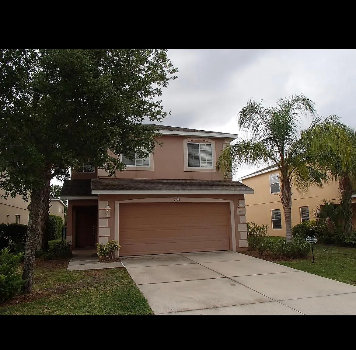 3 bed, 2.5 bath, 1870 sqft, $2,300 — Photo 1