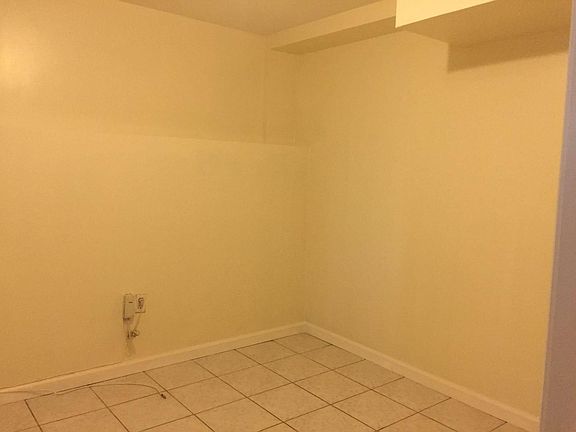 4th image of 23 Parish Ave