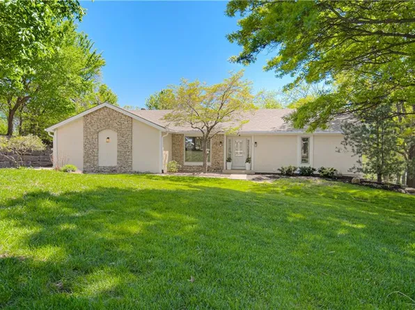 5801 W 164th St, Stilwell, KS 66085