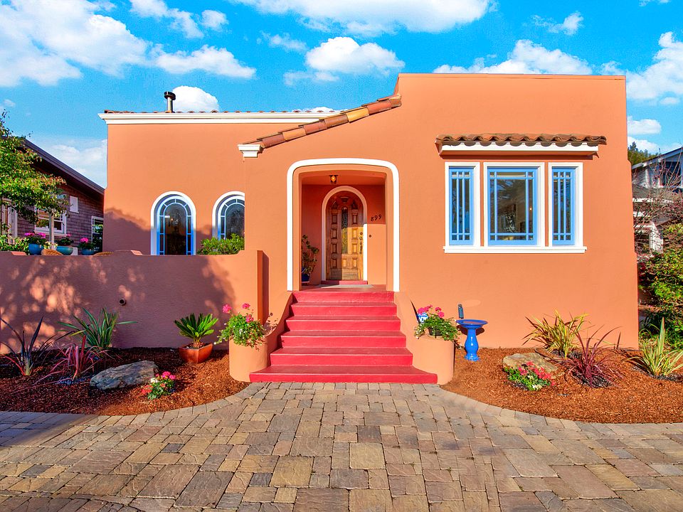 1st image of 899 Urbano Dr