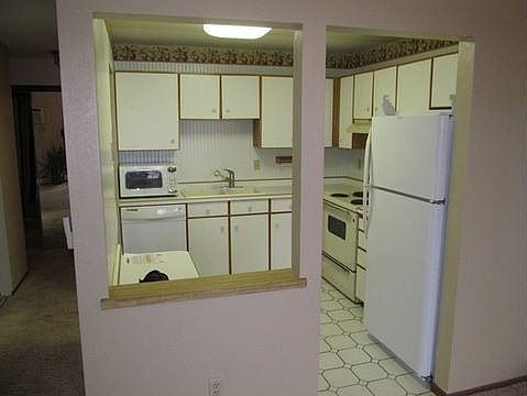 4th image of 3440 Golfview Dr Unit 322