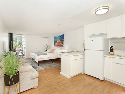 2572 Lemon Rd APT 601, Honolulu, HI, 96815