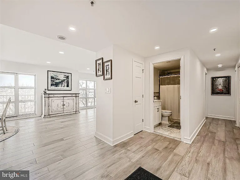 250 President St #211 — Photo 41