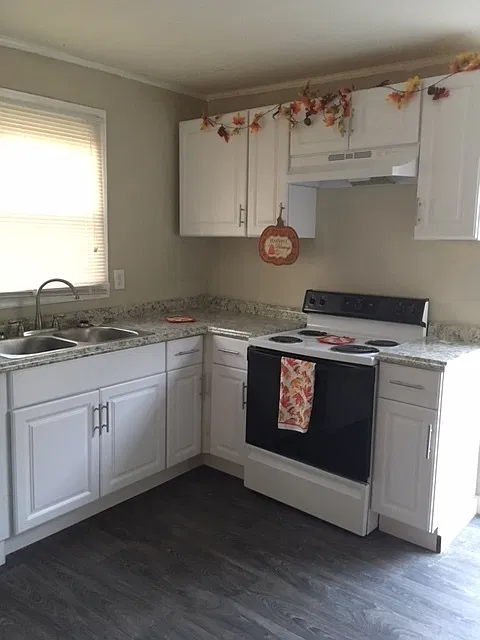 Coming Soon! 2 Bedroom Home Ready For You To Make Your Own! Apply Now! — Photo 2
