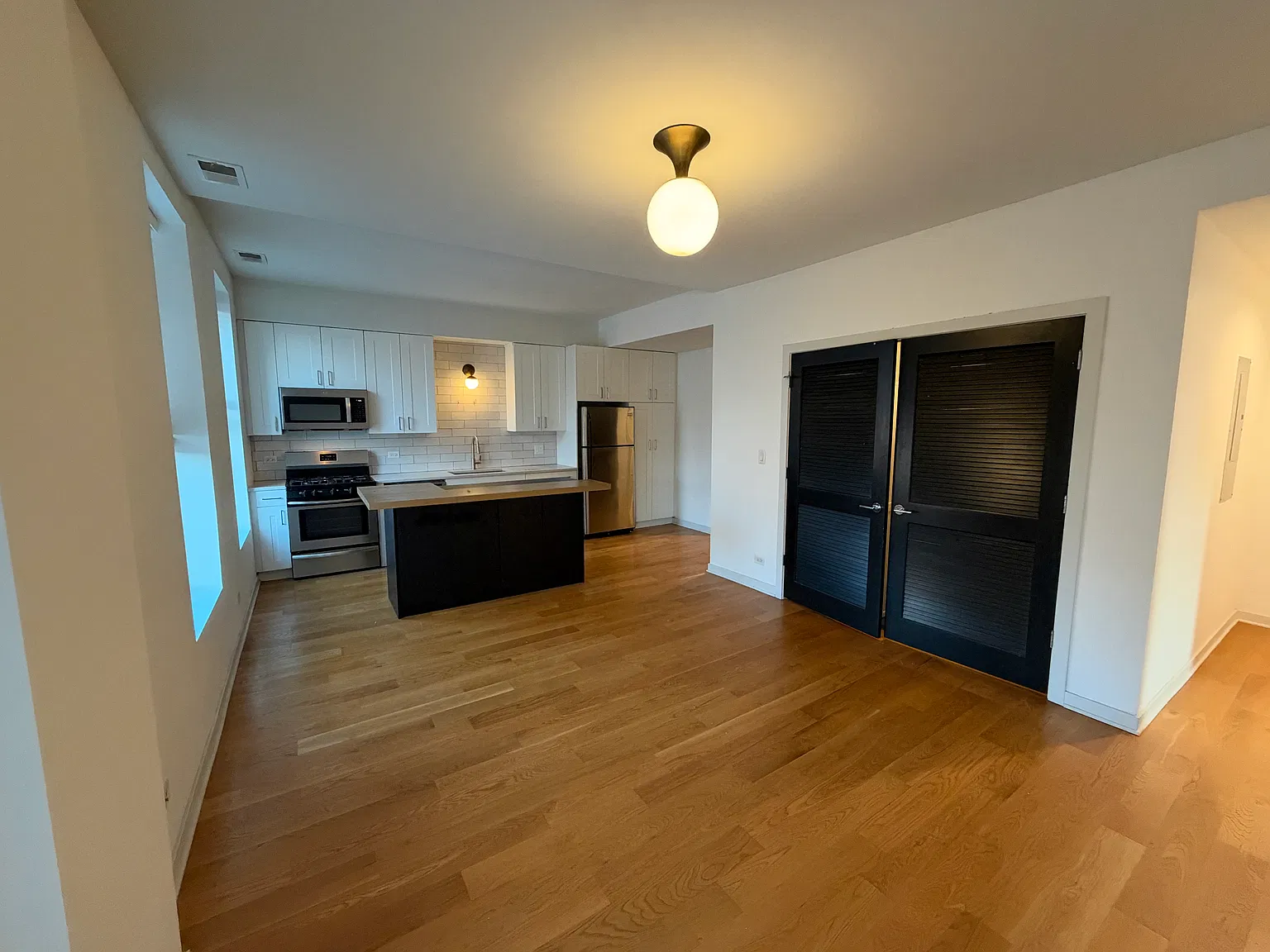 2 bed, 600 sqft, $2,250 — Photo 4