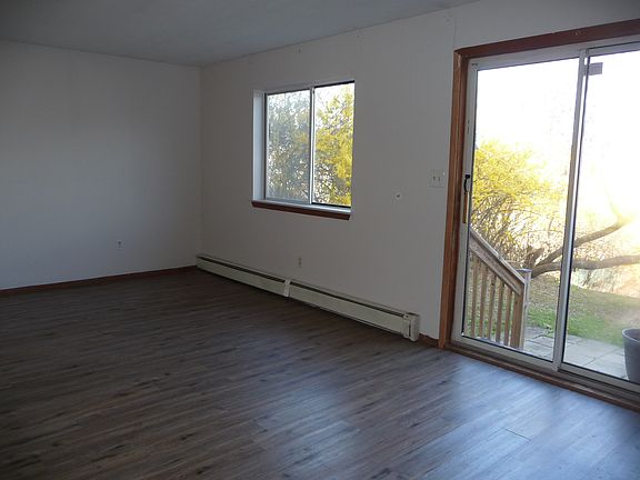 5th image of 39 Cedar Ct
