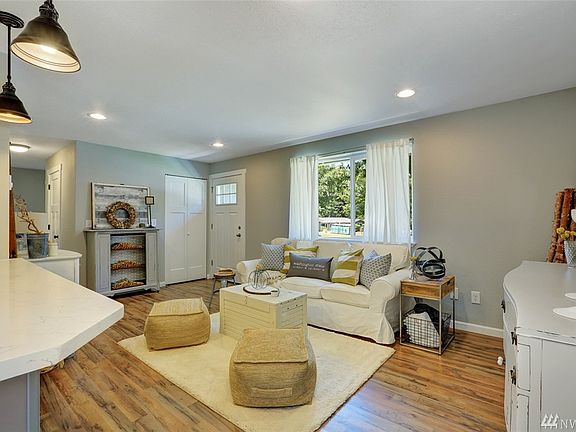 4th image of 5646 N 39th St
