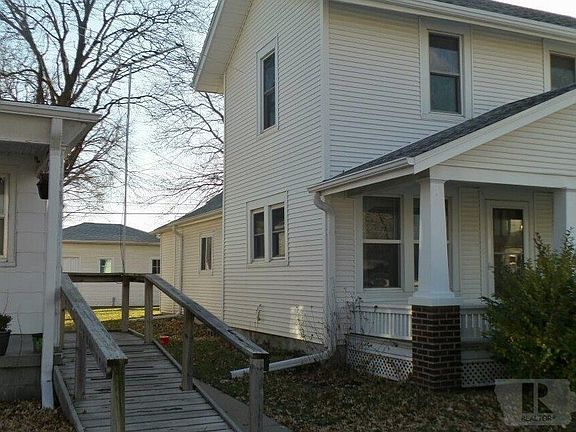 3rd image of 204 E Hammond St