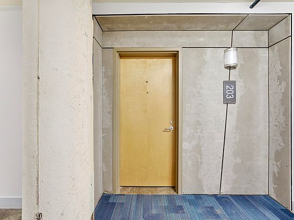 5th image of 112 11th St APT 203