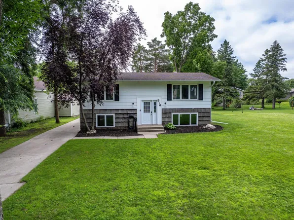 516 E Gustavus Ave, Fergus Falls, MN 56537