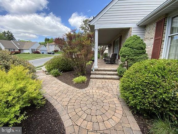 5th image of 218 Fairhill Dr