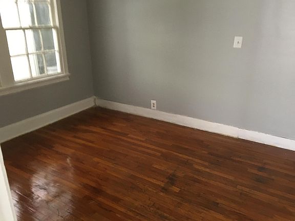 2nd image of 802 N Park St APT B