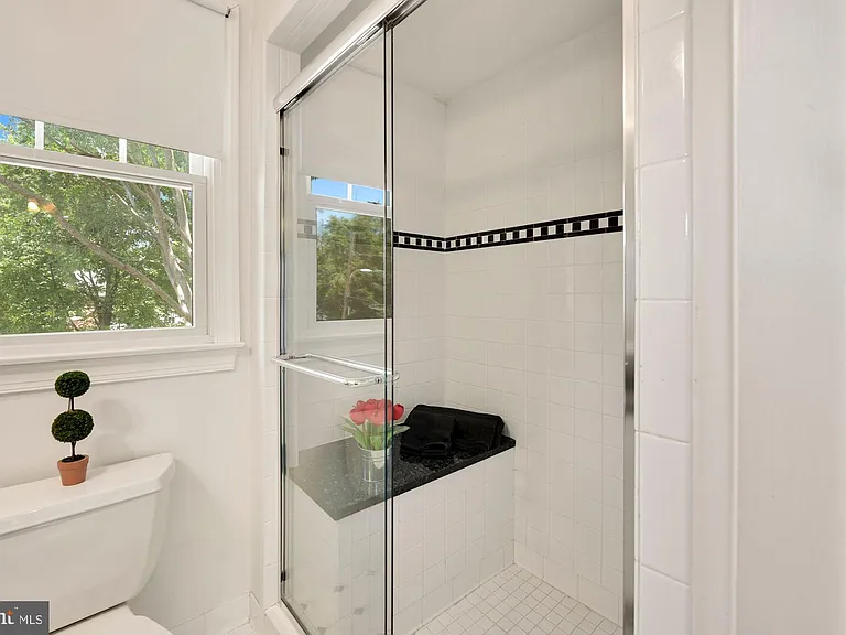 4505 Alton Pl NW — Photo 23