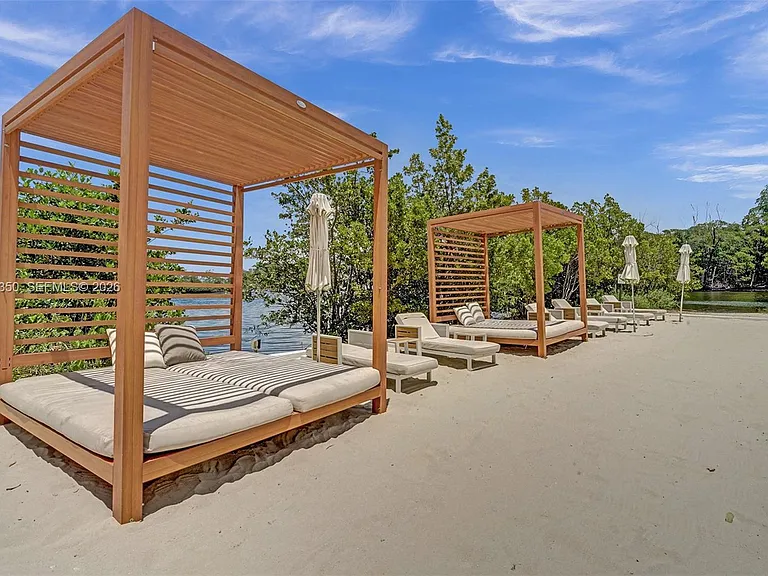 16385 Biscayne Blvd #3107 — Photo 47