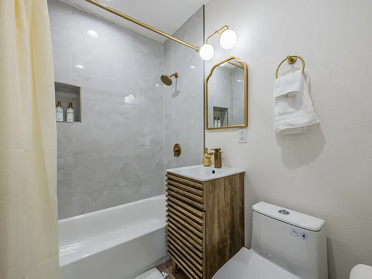 3405 W Rogers Ave — Photo 20