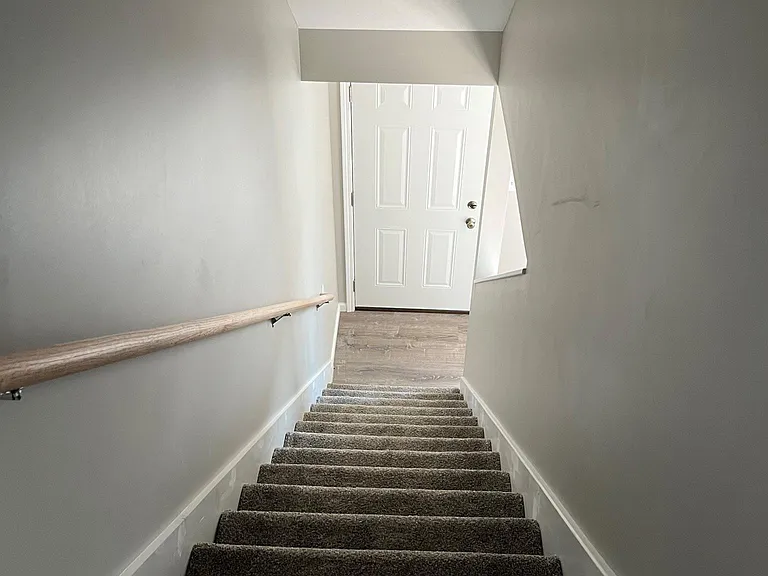 105 Regency Ct #B — Photo 8