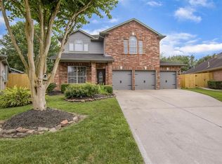 423 Livingstone Ln, League City, TX 77573