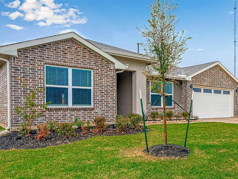 3418 Lake Landing Ln — Photo 3