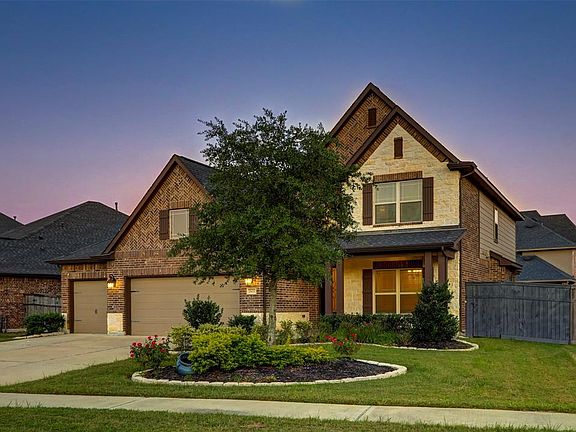 3rd image of 28011 Twin Knolls Ln