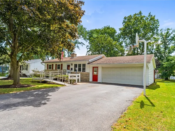 30 E Pkwy, Victor, NY 14564