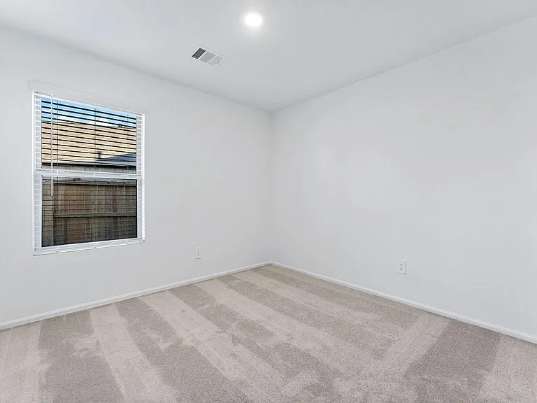 318 Harbor Bend Ct — Photo 11