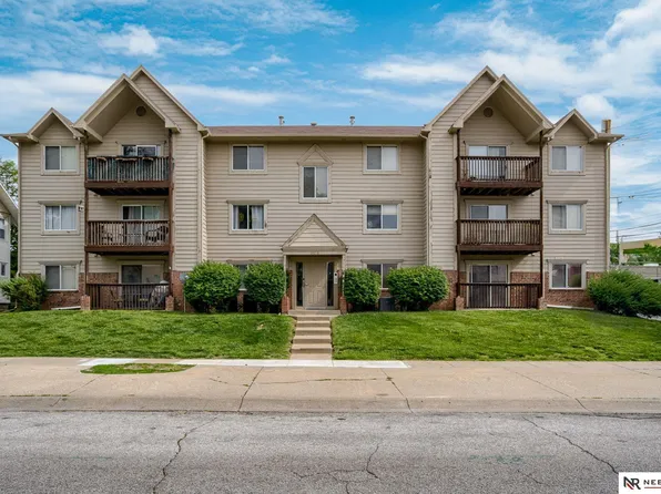 5016 California St APT 3, Omaha, NE 68132