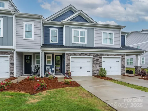 54 Woodsdale Pl, Concord, NC 28025