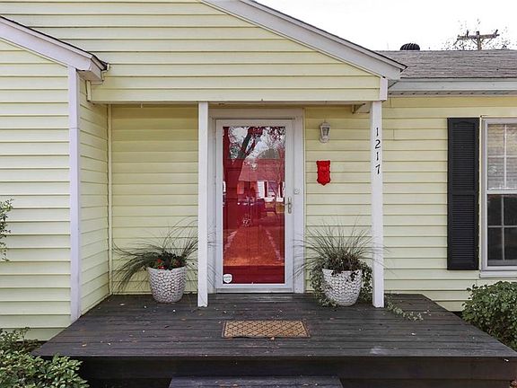 2nd image of 1217 Fuller Dr